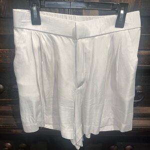 Zara Light Tan Dressy Shorts with pockets Sz M